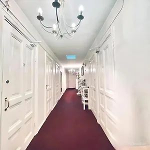 Senate Otel